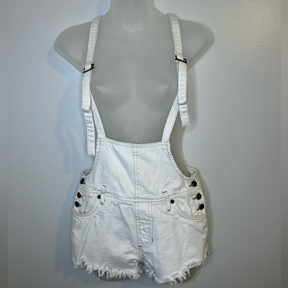 Free People We The Free White Denim Shortalls Size 24